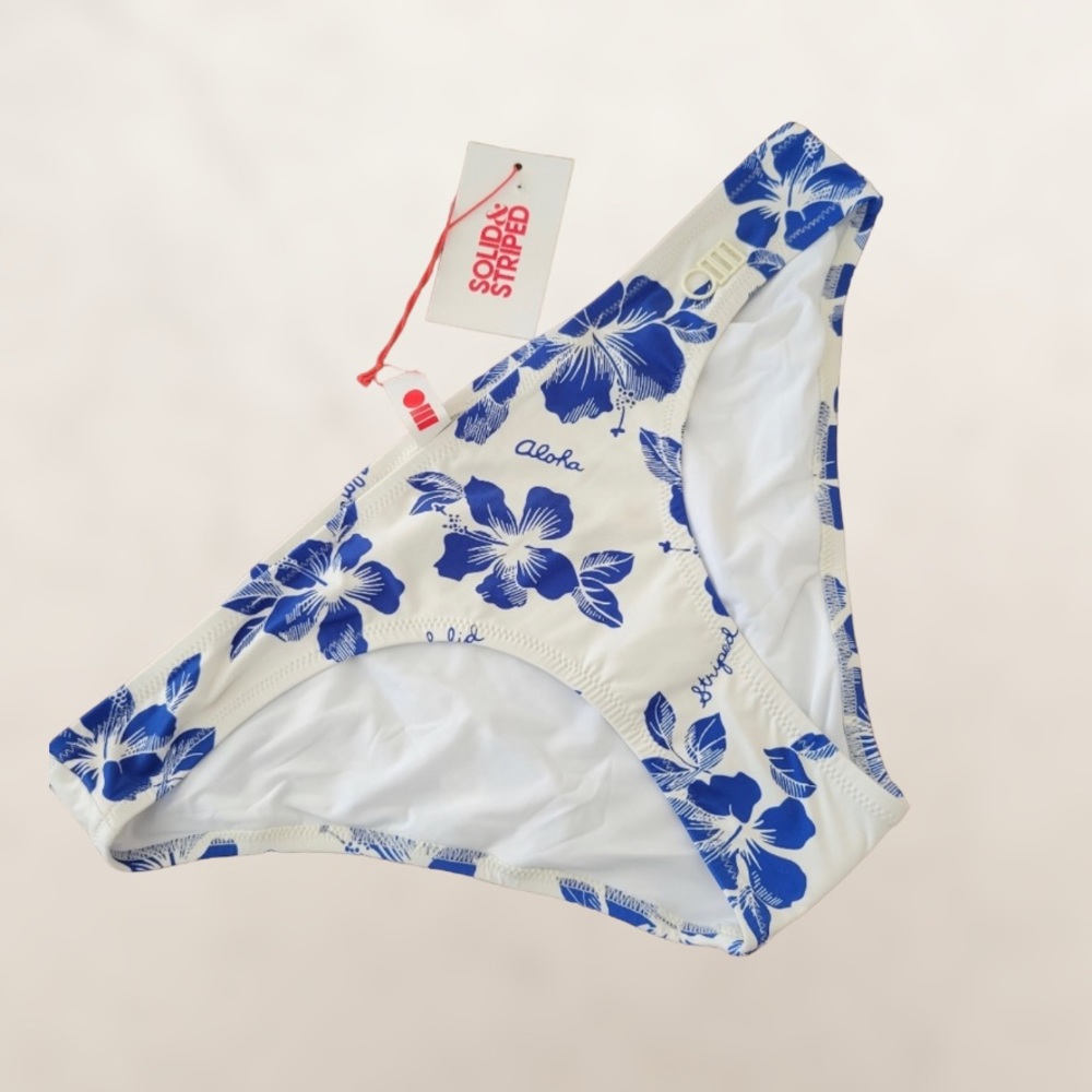 🌴NWT Solid and Striped bikini bottom!